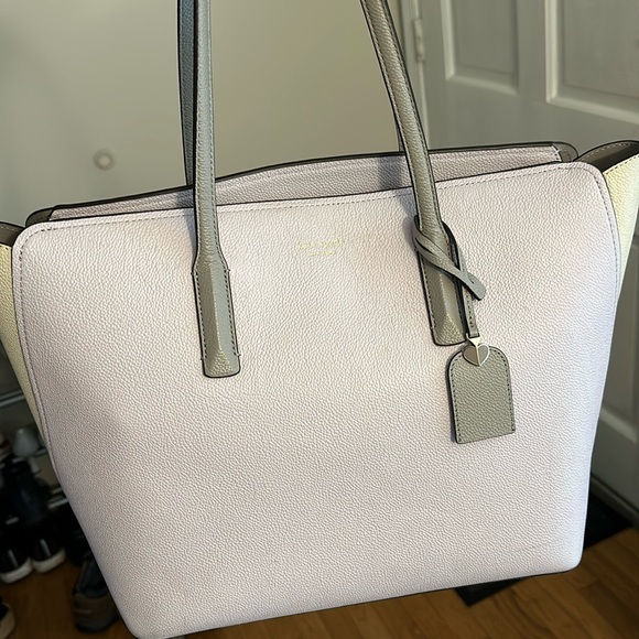Kate Spade Tote - Picture 1 of 6